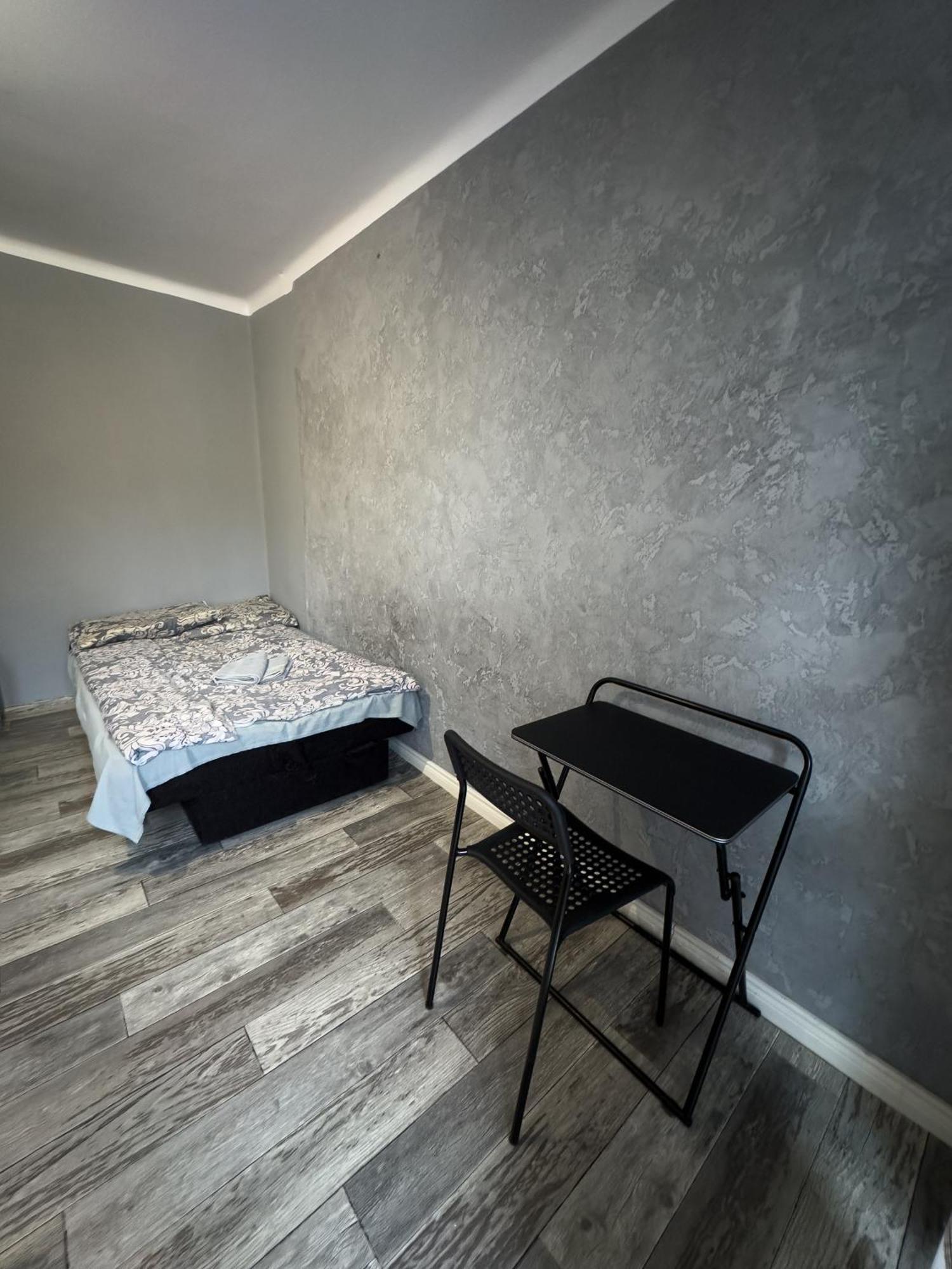 Kwadrat B&B Jalowego Жешув Экстерьер фото
