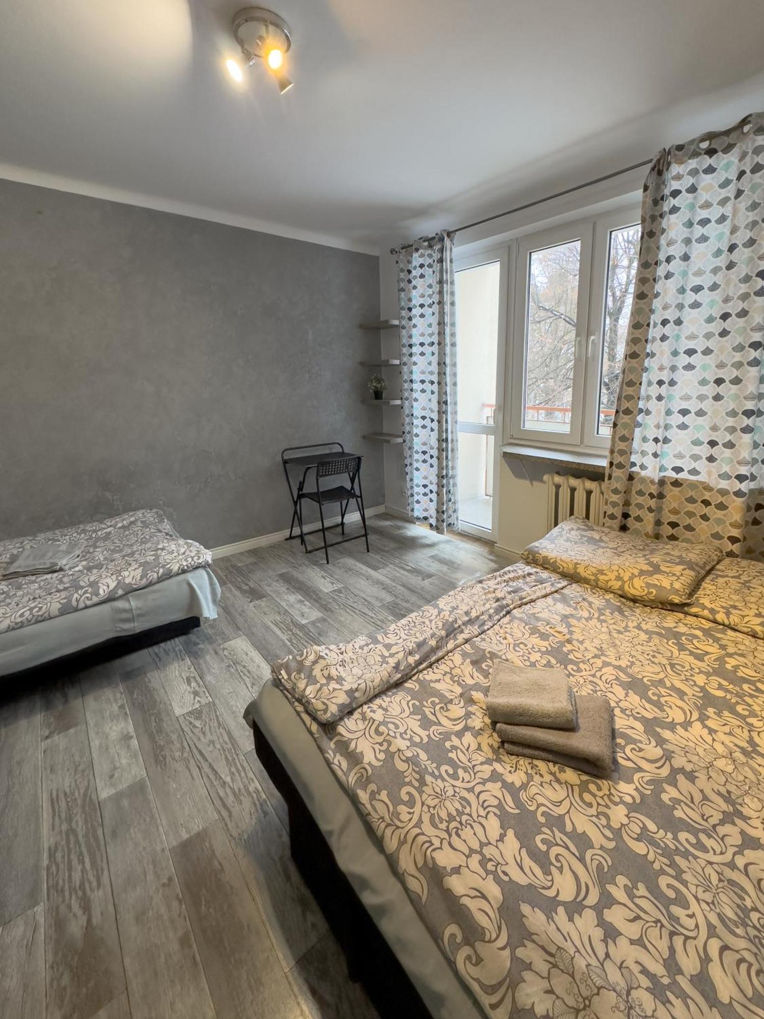 Kwadrat B&B Jalowego Жешув Экстерьер фото